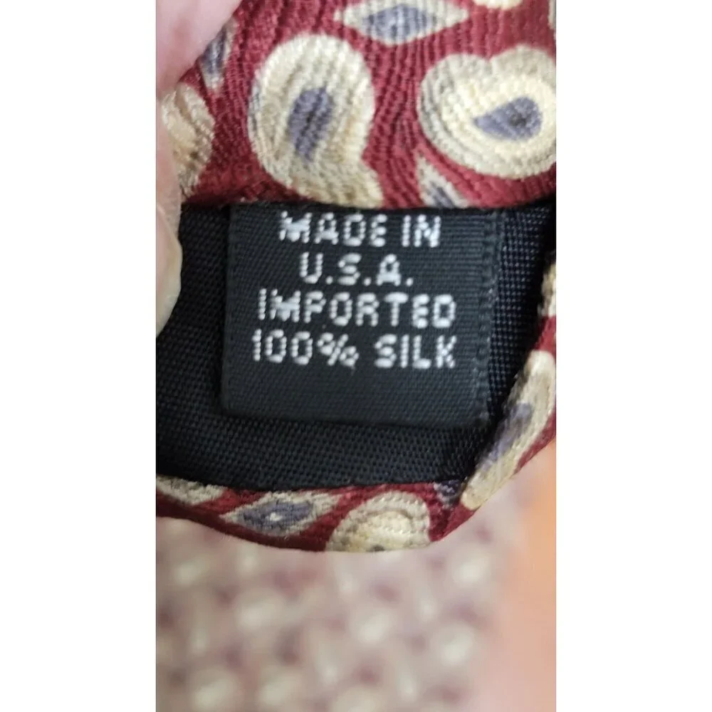VTG‎ Guitarz Silk Tie Red Paisley Pattern Mens Neckwear USA Made